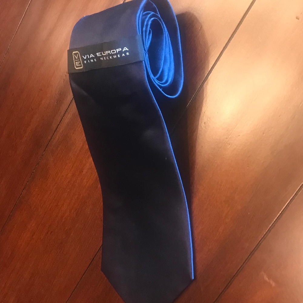 NWT Men’s Navy Blue Silk Tie
